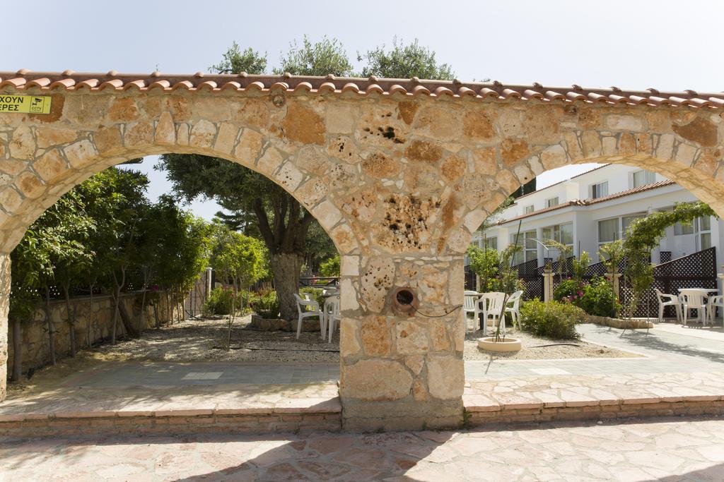 מלון דירות Eliofos Elegant Maisonettes 2*